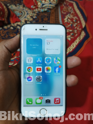 iPhone 8